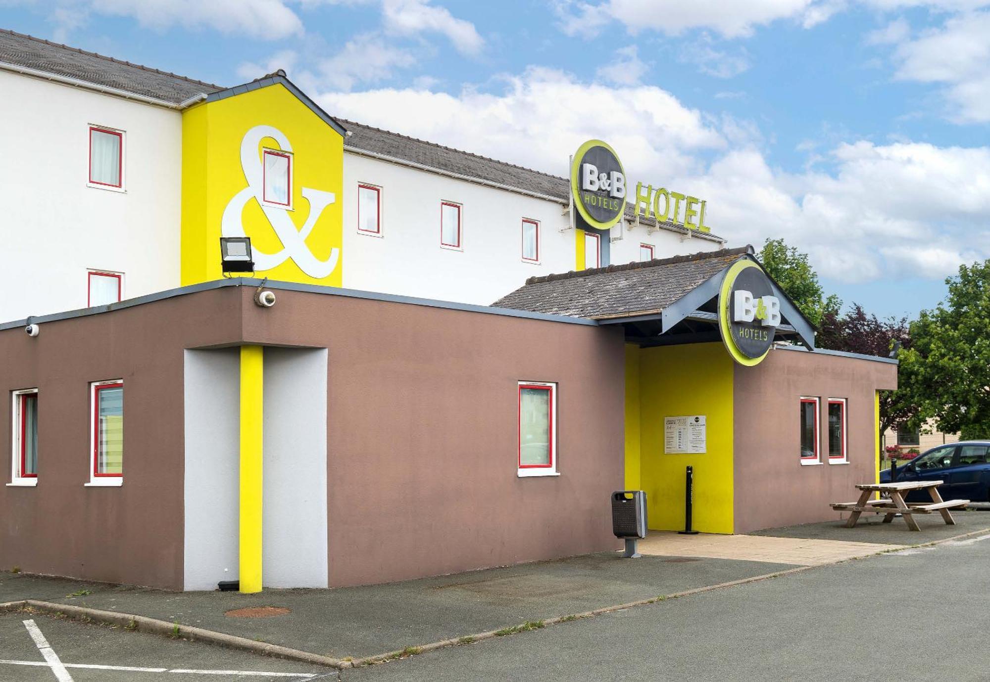 B＆B 安格2大学酒店 布库茨 外观 照片