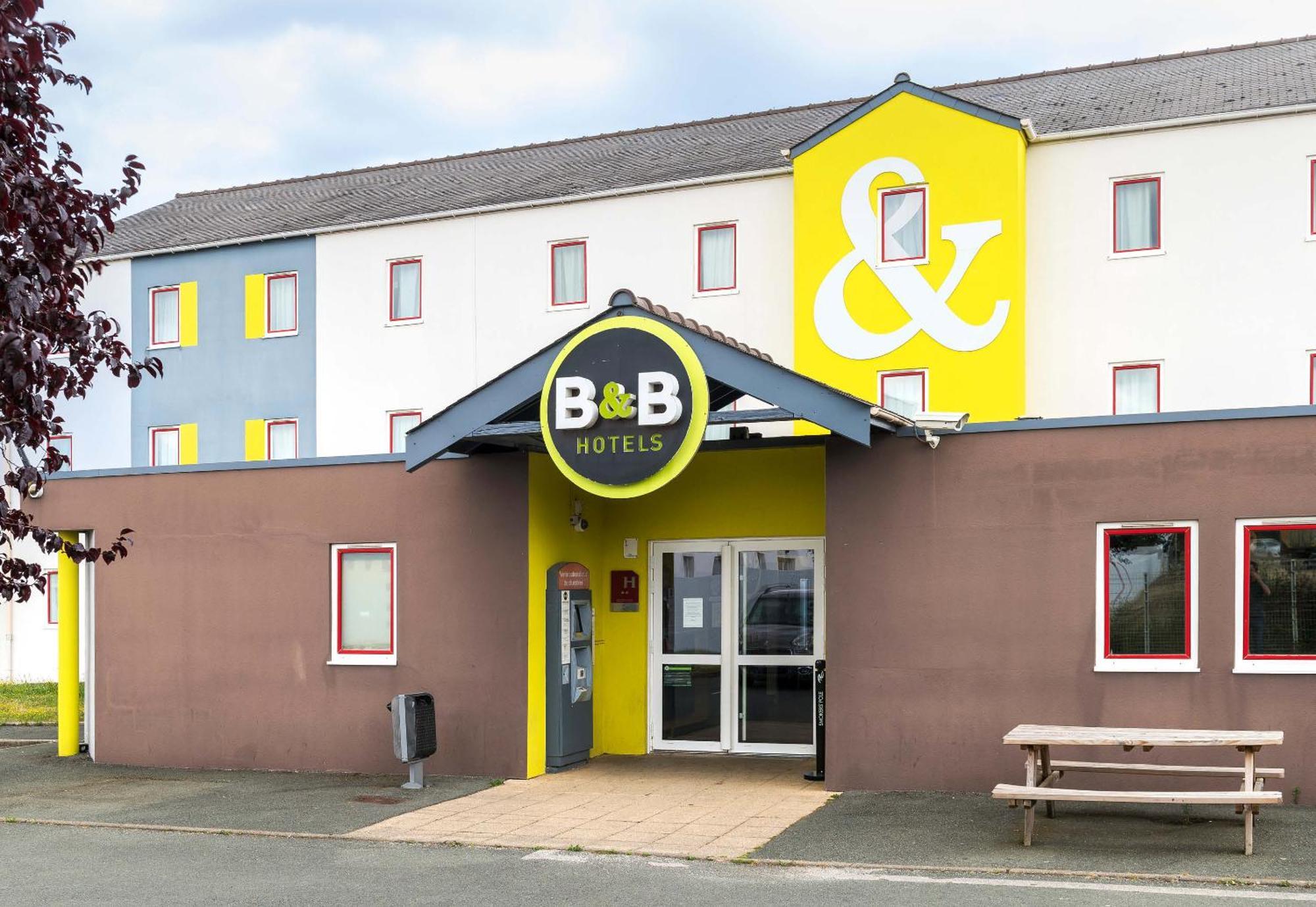B＆B 安格2大学酒店 布库茨 外观 照片