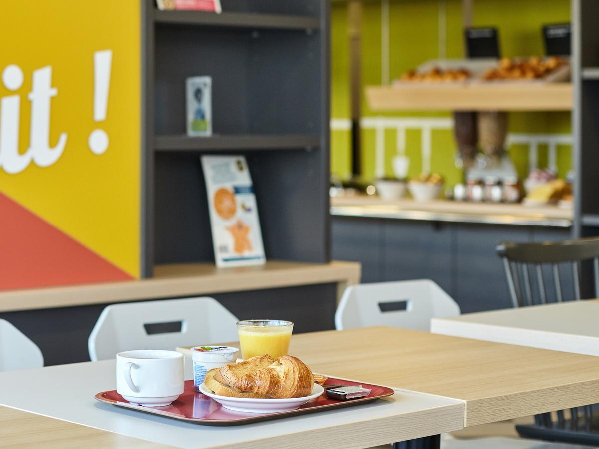 B＆B 安格2大学酒店 布库茨 外观 照片