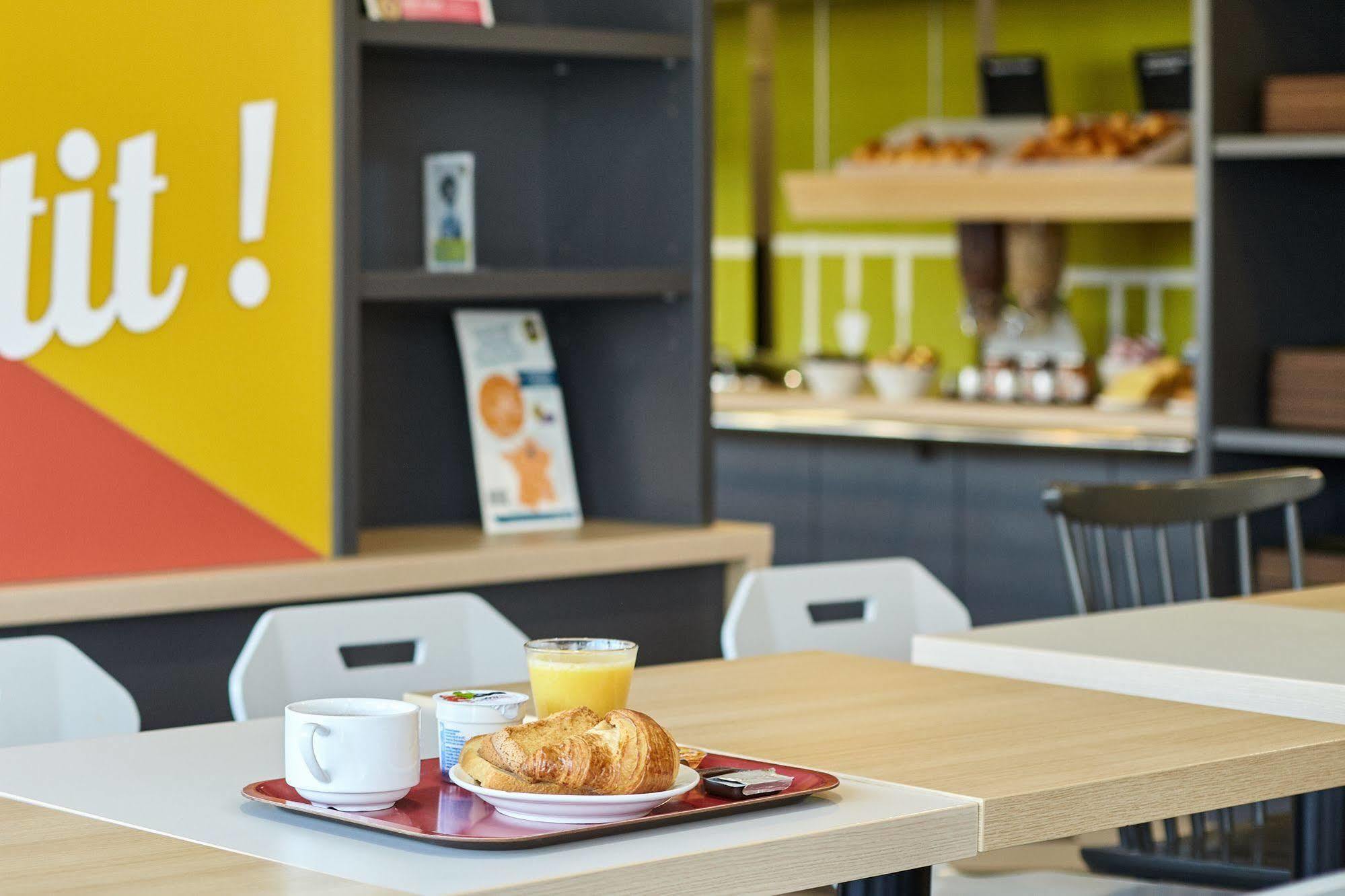 B＆B 安格2大学酒店 布库茨 外观 照片